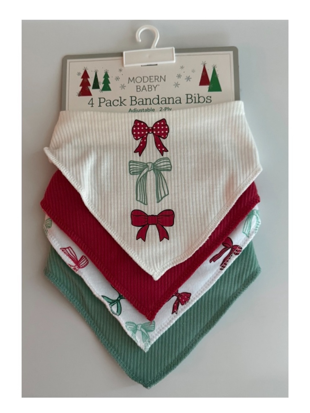 Modern nwt Baby 4 Pack adjustable Bandana Bibs bows White, Red, Green Christmas